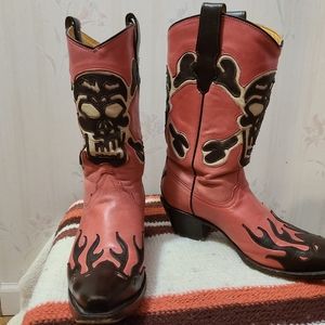 Cowboy boots, size 8 1/2, Corral, skull and ceoss bones